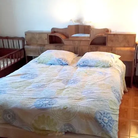 House With 4 Bedrooms In Plazac With Private Pool Enclosed Garden And Wifi *