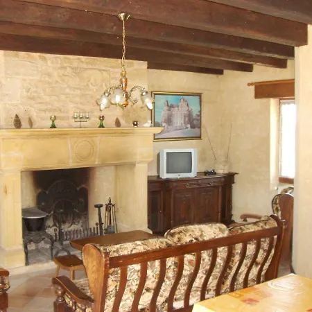 Σπίτι διακοπών House With 4 Bedrooms In Plazac With Private Pool Enclosed Garden And Wifi Plazac